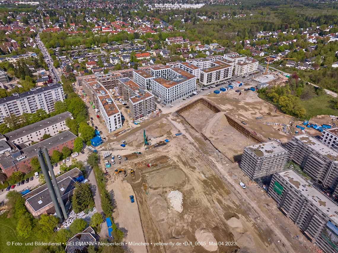 04.05.2023 - Luftbilder vom Alexisqaurtier und Pandion Verde in Neuperlach